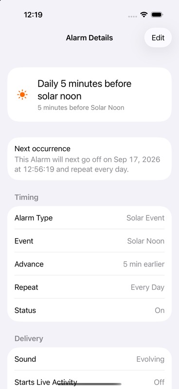 Sonnenalarme verwalten — Im iPhone-Simulator mit englischer Oberfläche aufgenommen.